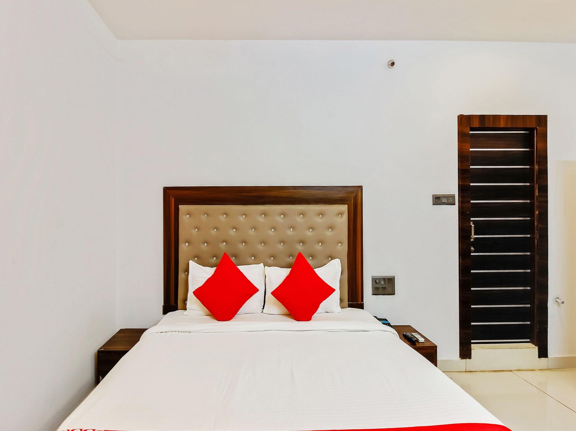 שמשבאד Oyo 29131 Hotel Mn Grand מראה חיצוני תמונה