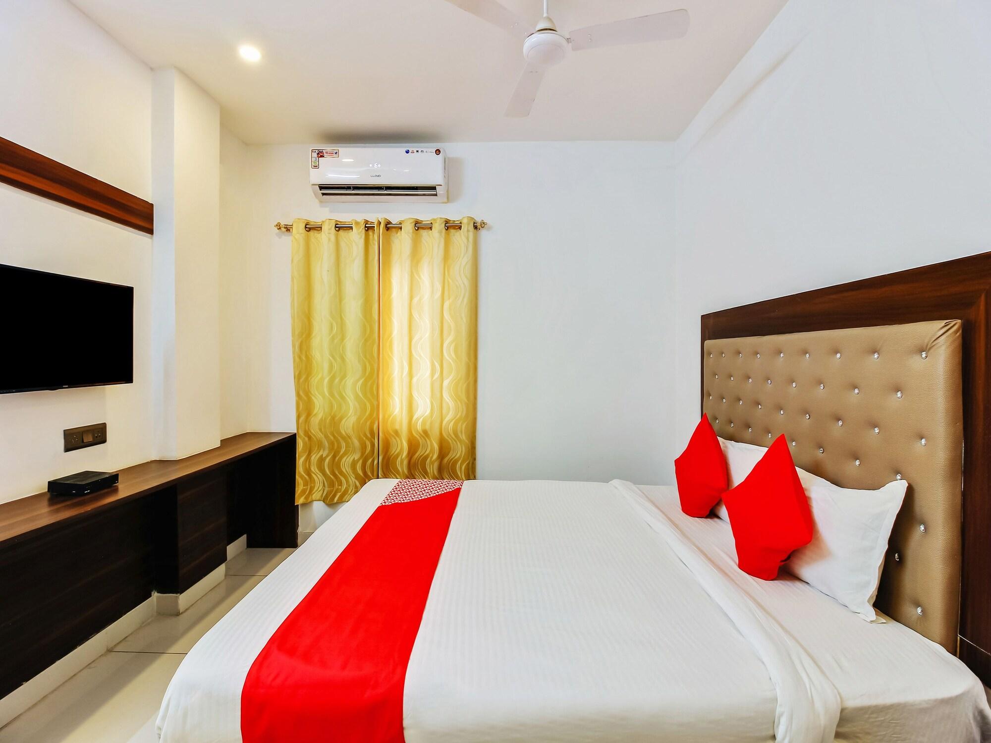 שמשבאד Oyo 29131 Hotel Mn Grand מראה חיצוני תמונה